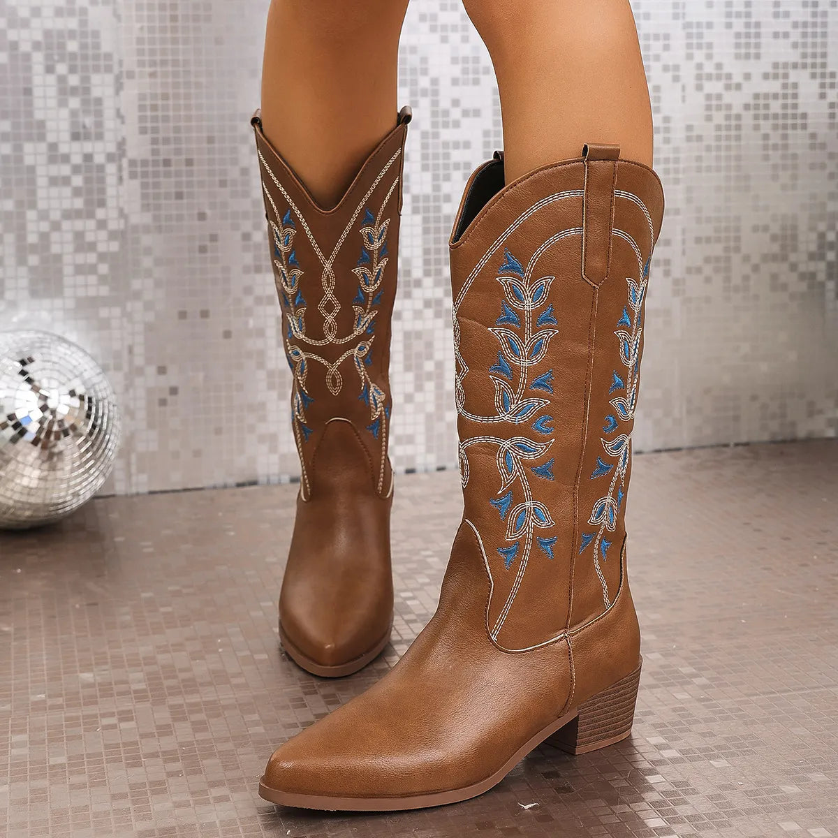 Women's Embroidered Pointed Toe Chunky Heel Boots