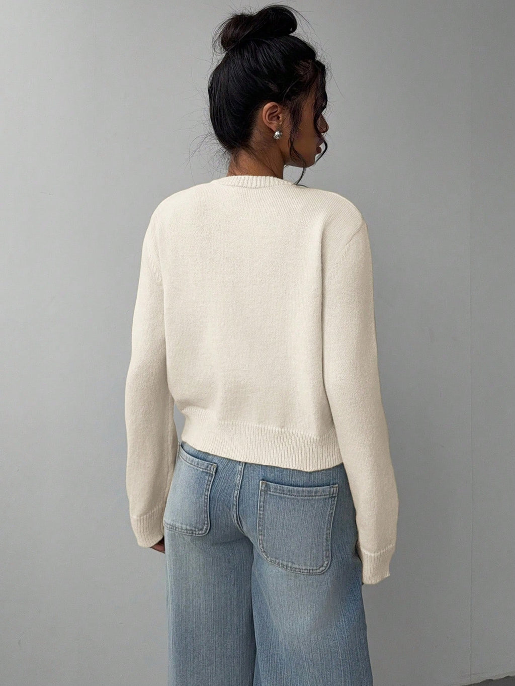 Women's Long Sleeved Knitted Cardigan