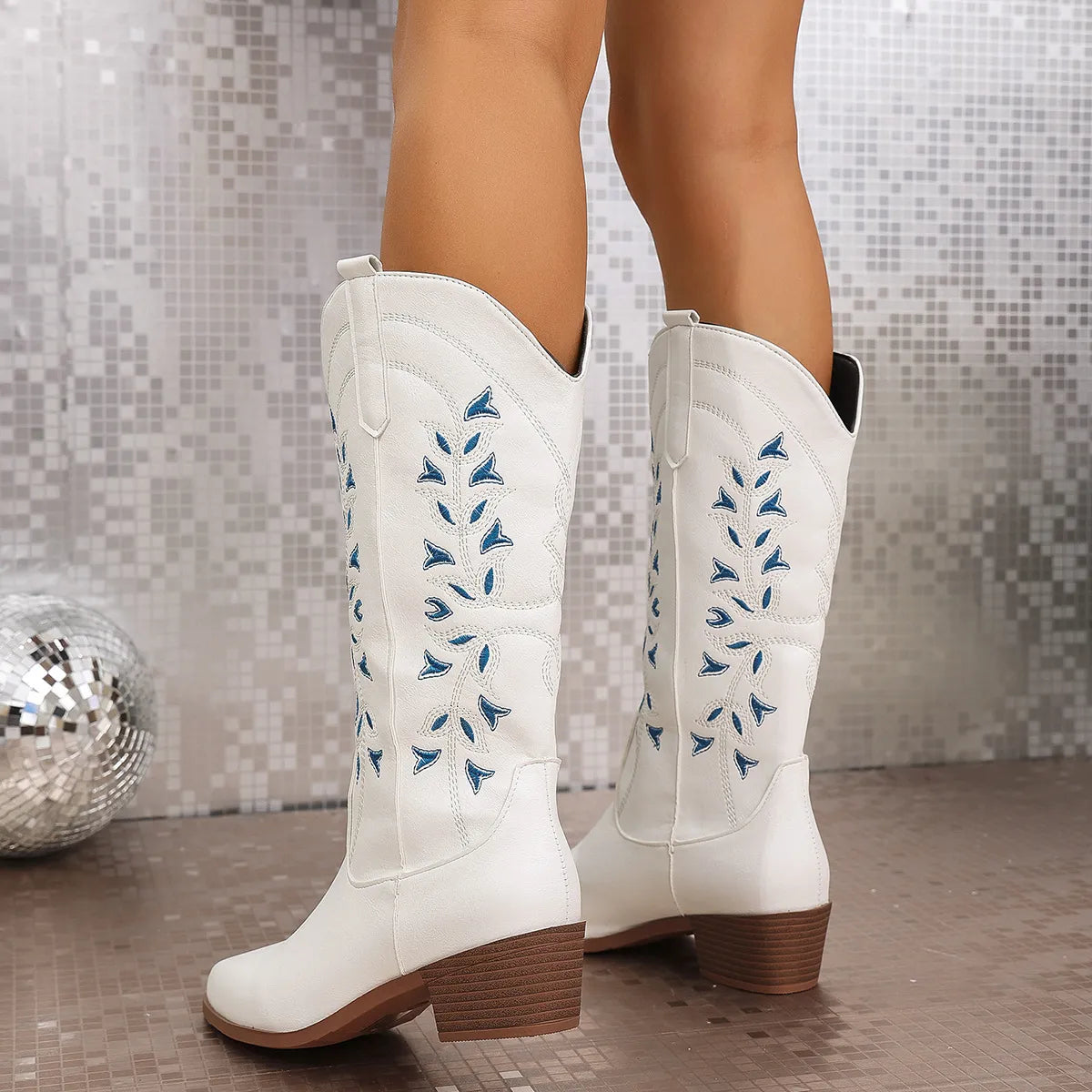 Women's Embroidered Pointed Toe Chunky Heel Boots