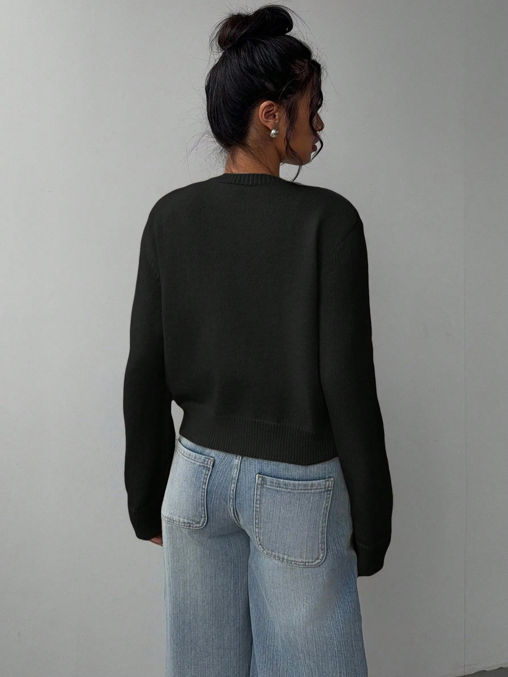 Women's Long Sleeved Knitted Cardigan
