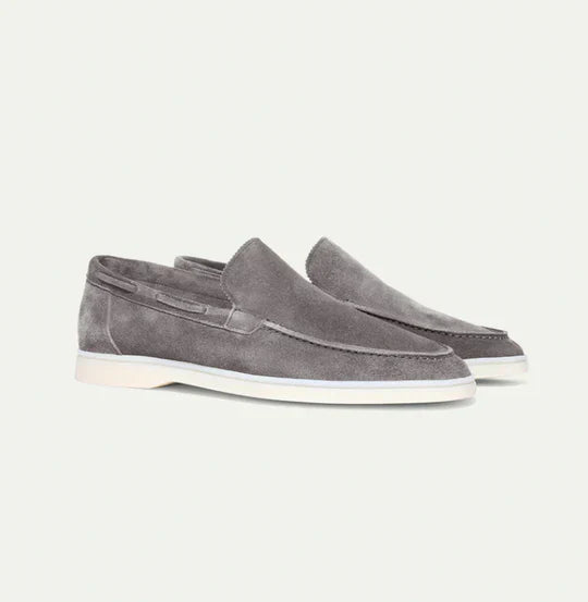 Men's Classic Loafers in Timeless Style