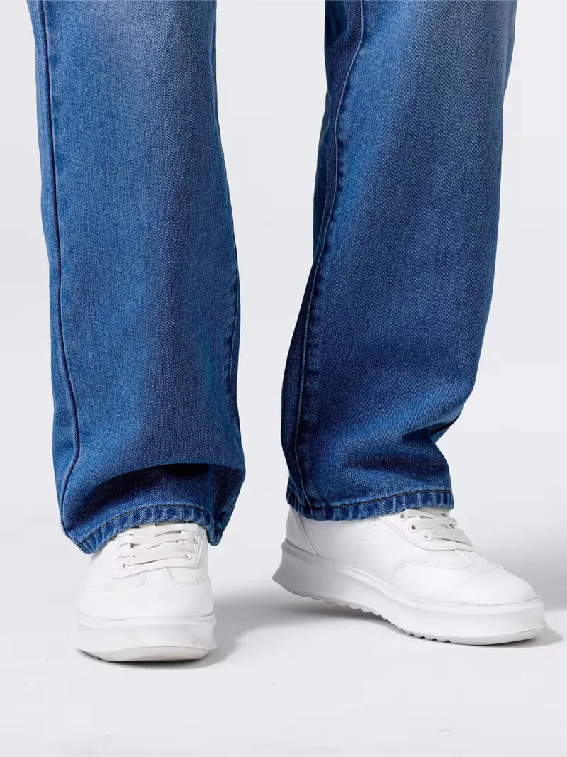 Men's Loose Fit Straight Leg Jeans with Five-Pocket Design
