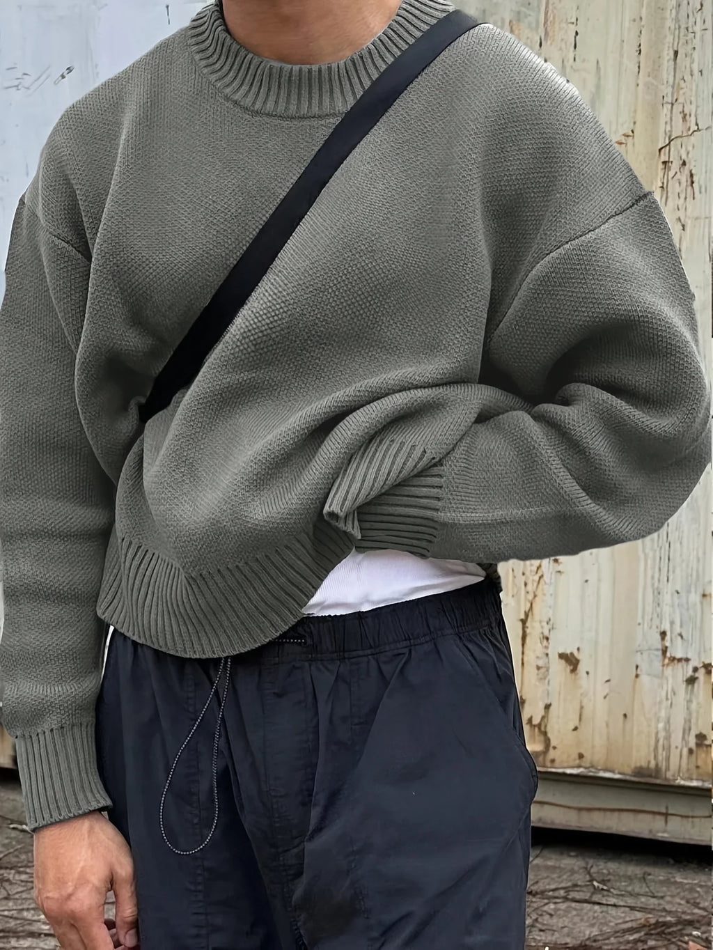 Men's Ribbed Knit Crew Neck Sweater