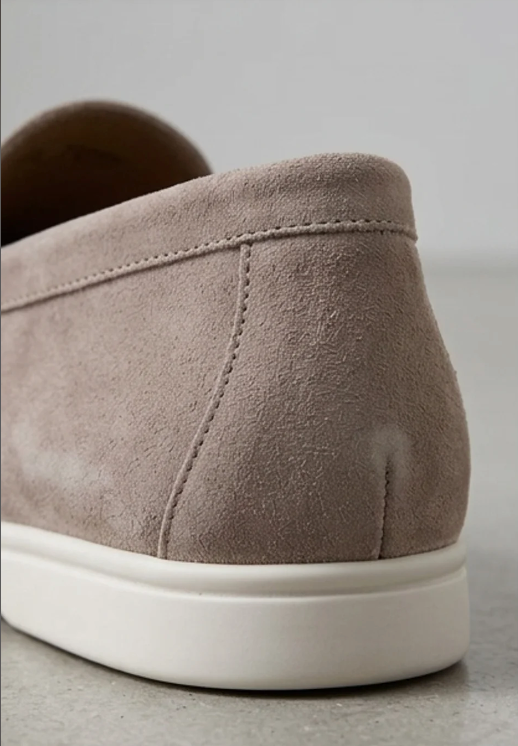 Men's Slip-On Loafer Shoes with Light Sole