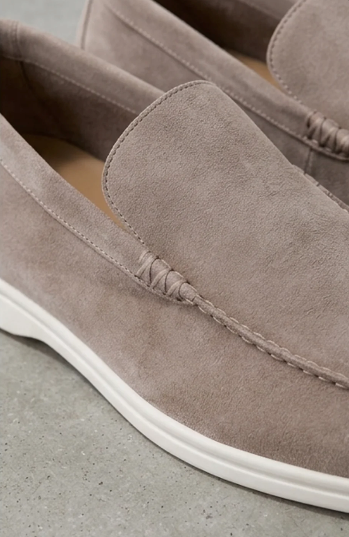 Men's Slip-On Loafer Shoes with Light Sole