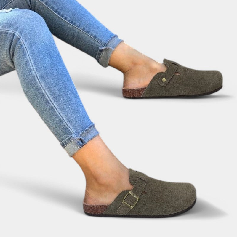 Unisex Adjustable Buckle Clogs for Comfortable Everyday Wear