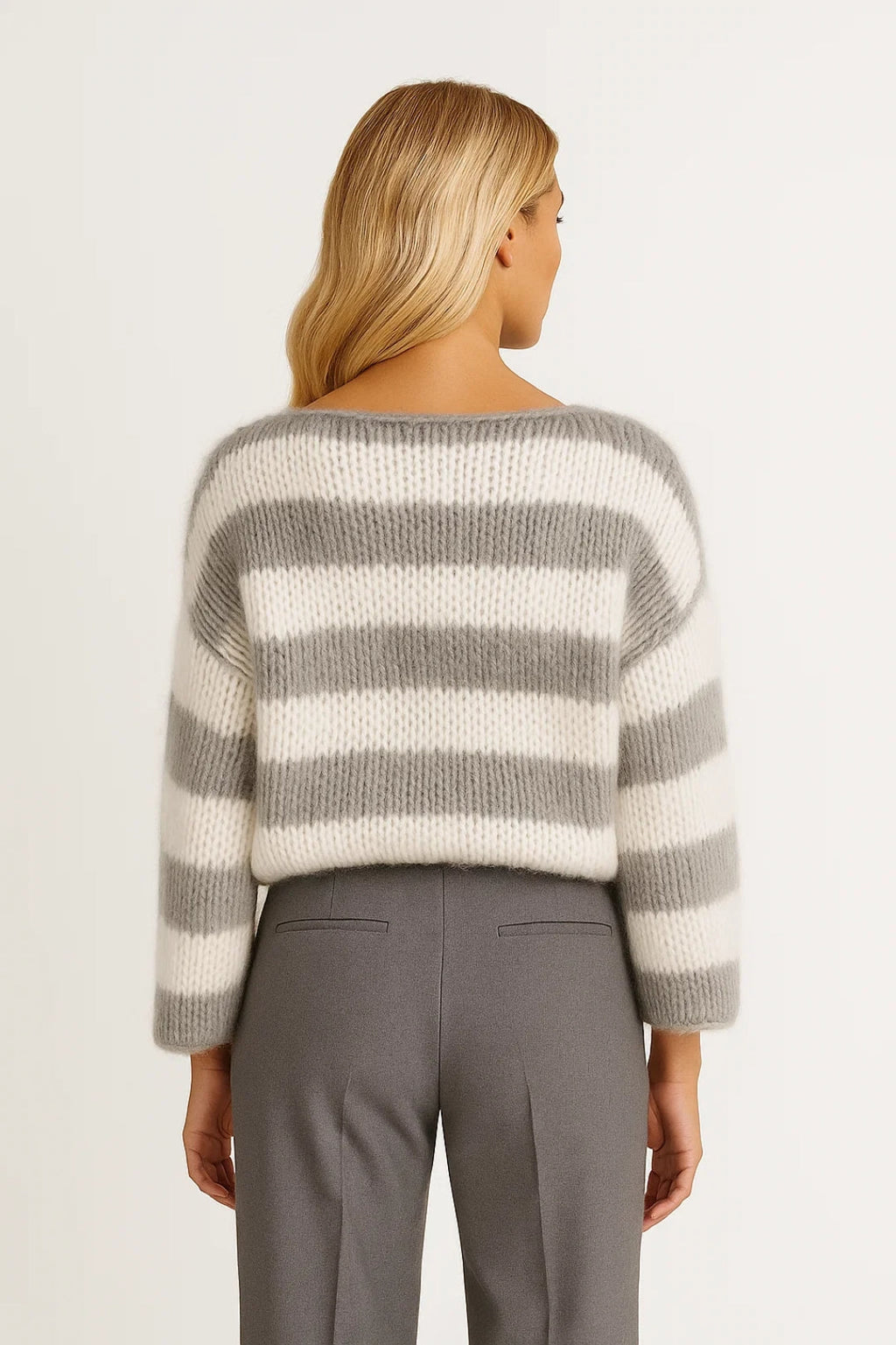 Women's Oversized Sweater – Relaxed Fit with Trendy Stripes