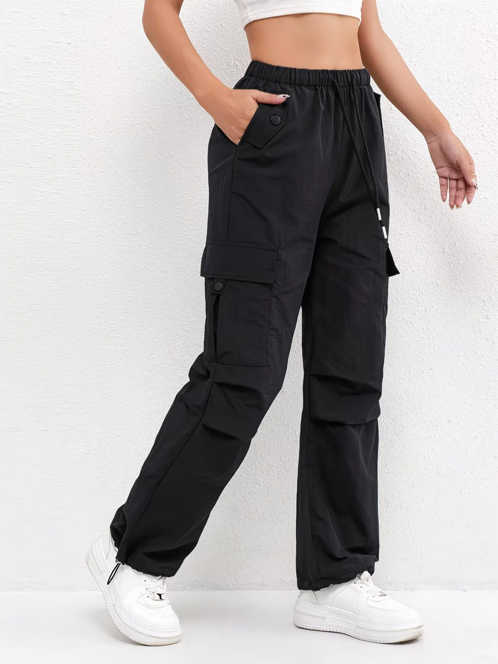 Women's Cargo Pocket Drawstring Pants 2