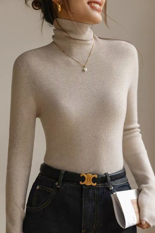 Women’s Knit Top – Seamless High Neck Design