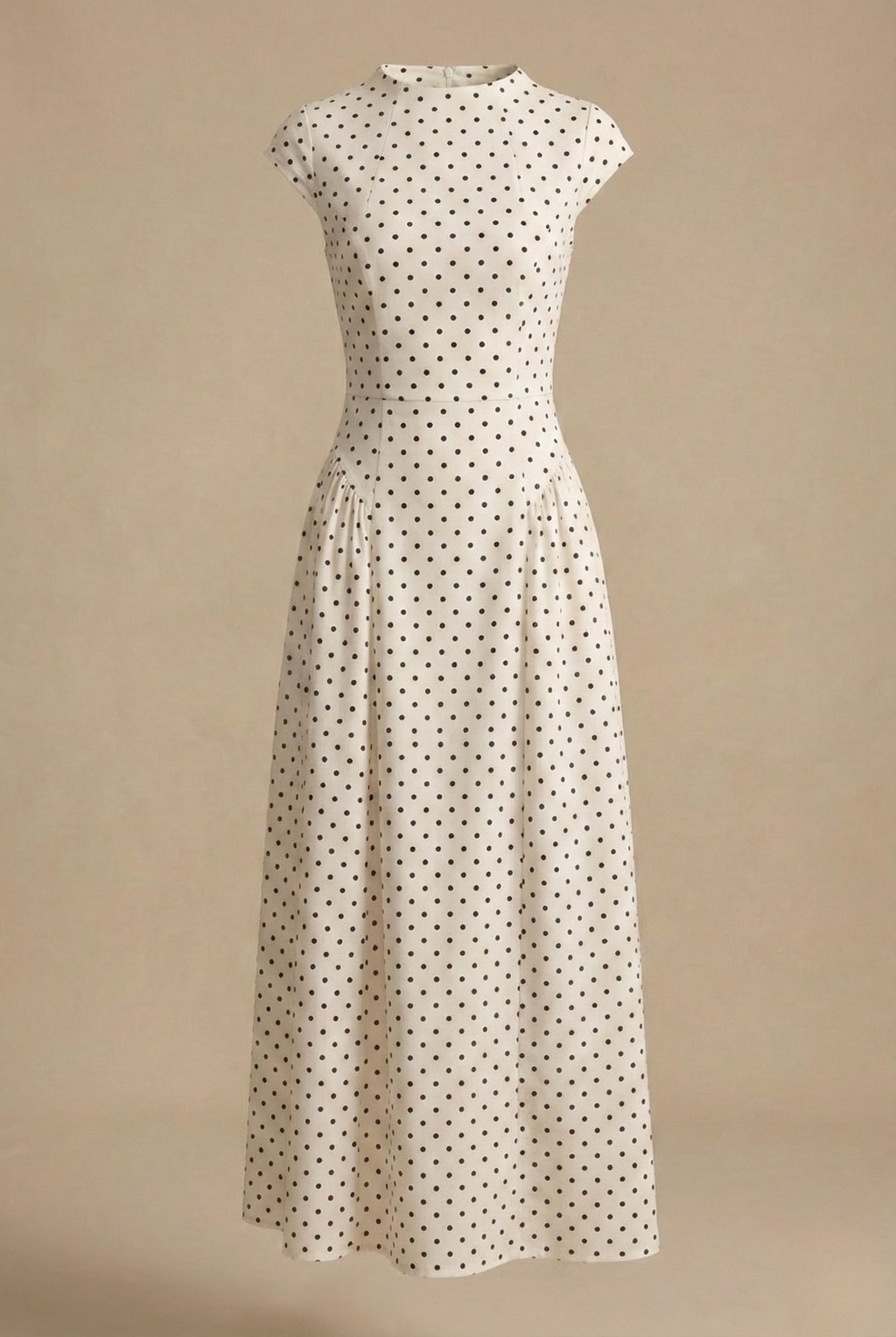 Women's Maxi Dress with Round Neck and Pleated Skirt