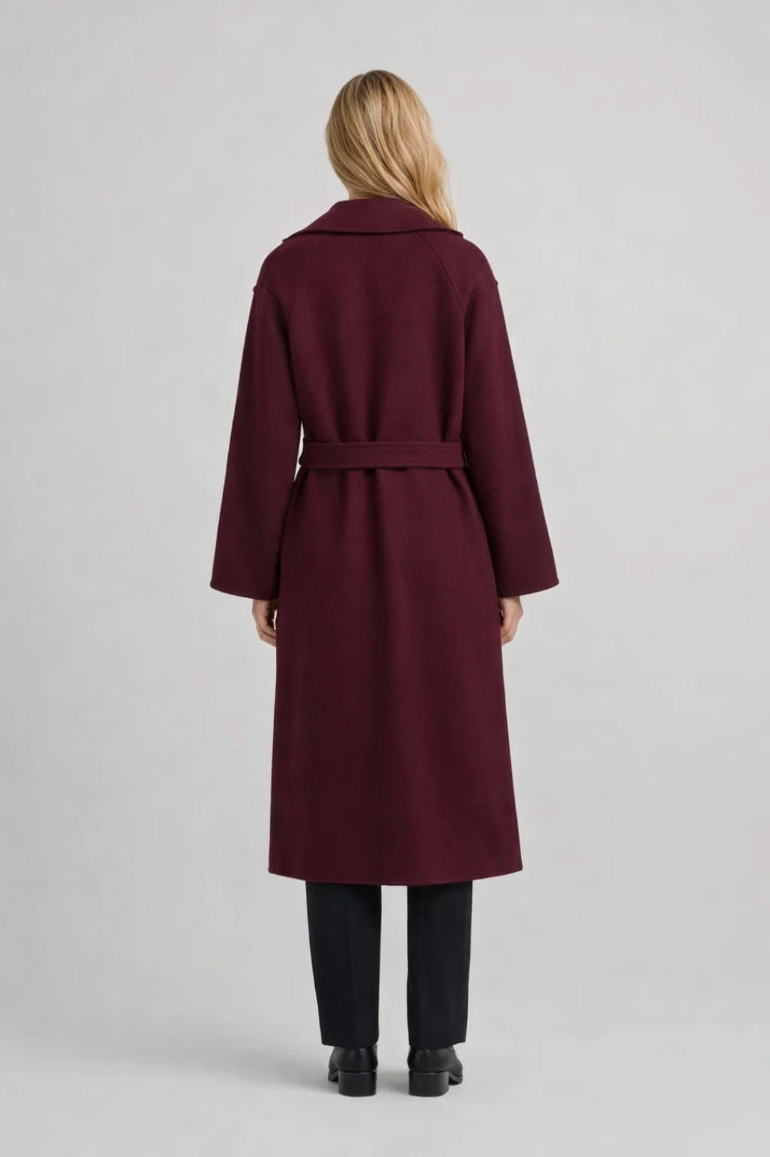 Women's Autumn Coat – Elegant Fitted Design with Belt