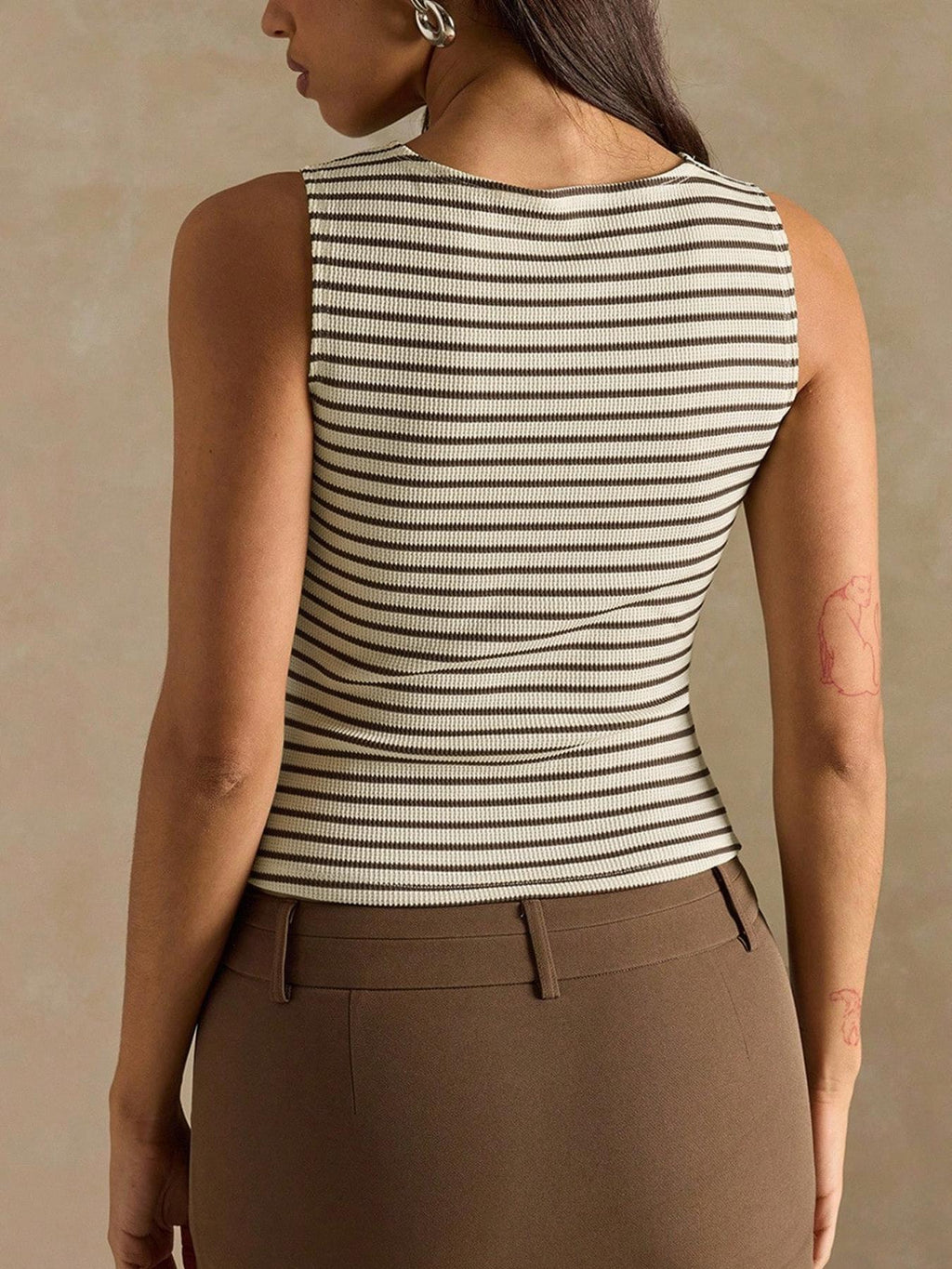 Womens Sleeveless Striped Top with Slim Fit Design