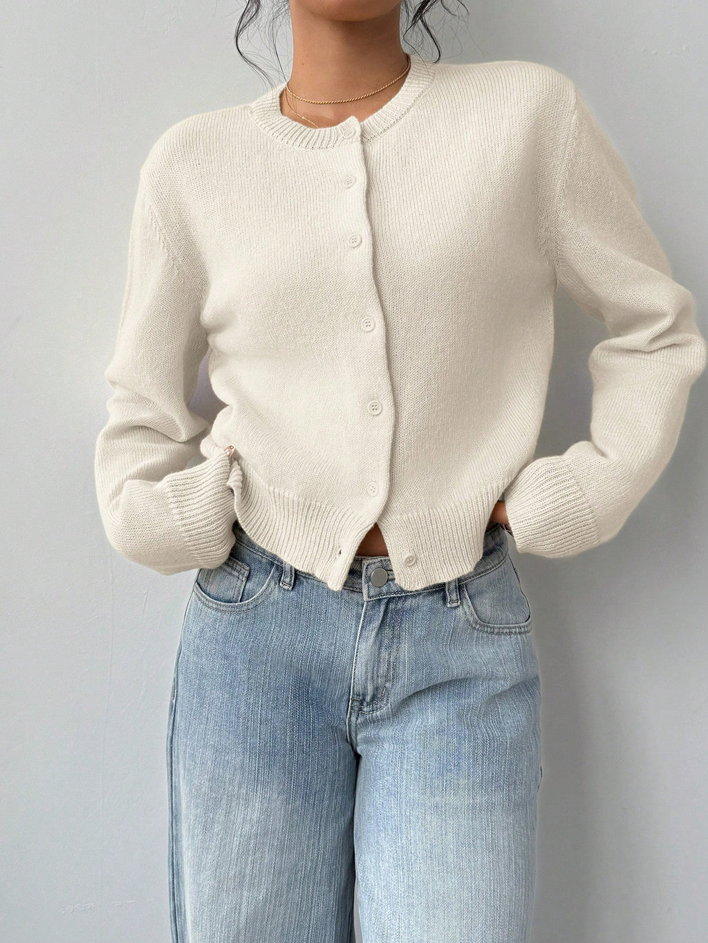 Women's Long Sleeved Knitted Cardigan
