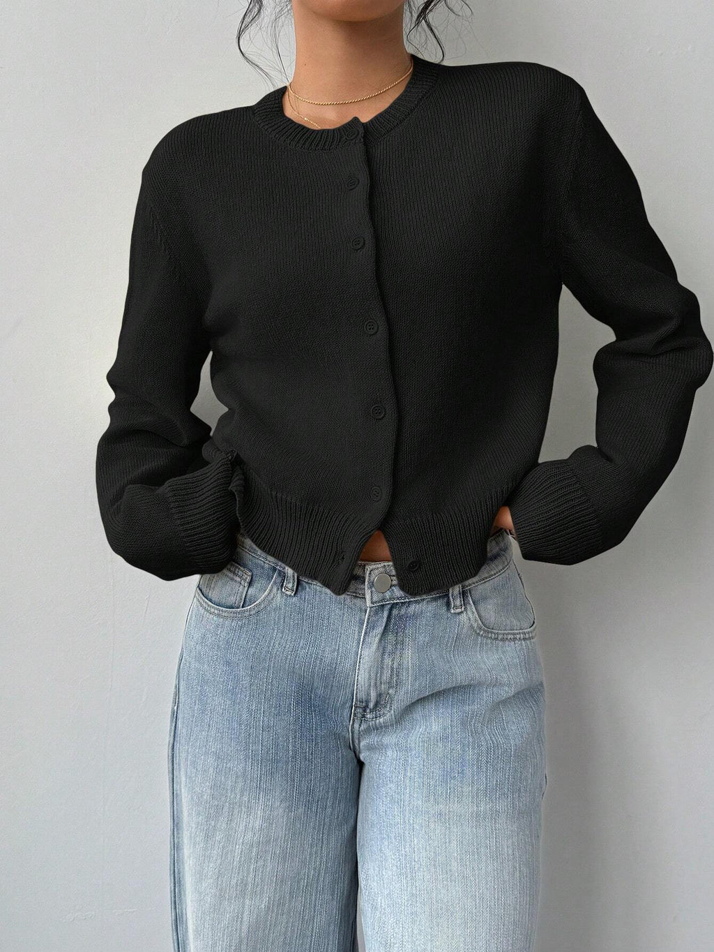 Women's Long Sleeved Knitted Cardigan