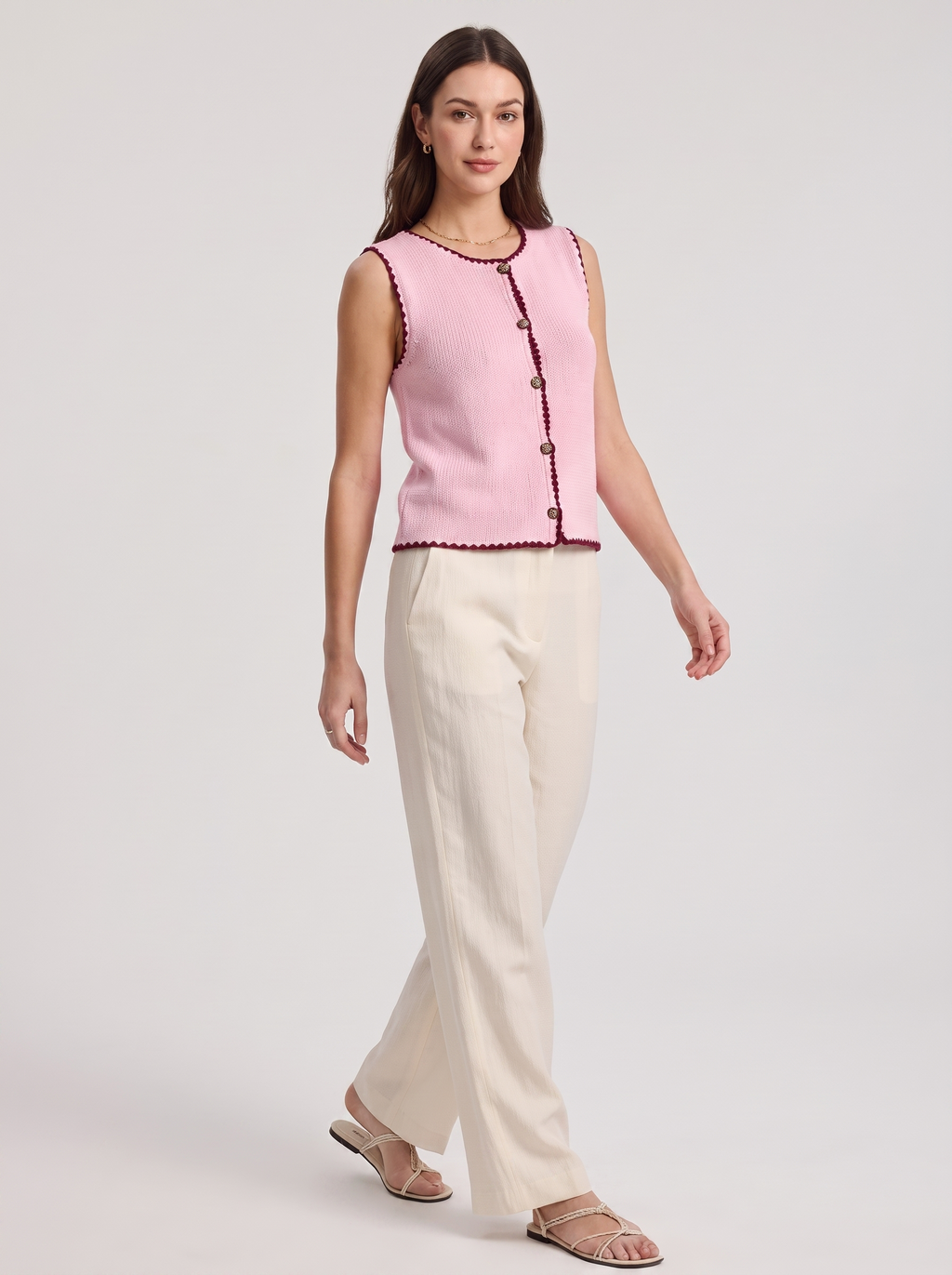 Women's Sleeveless Edgy Sweater with Contrast Trim