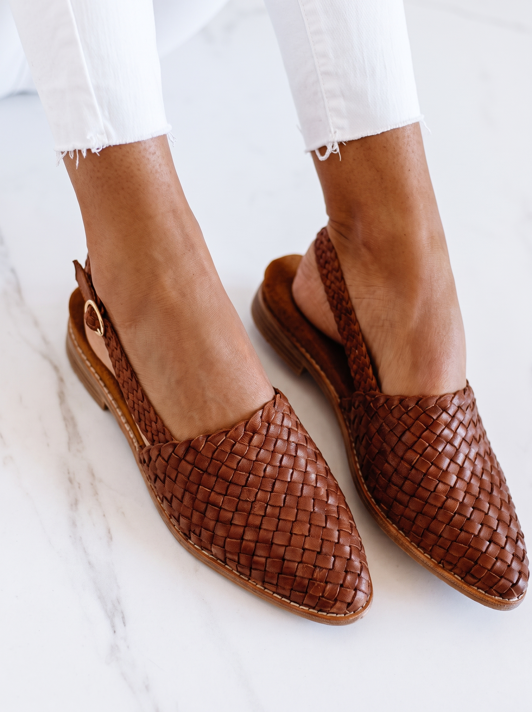 Women's Pointed Toe Flat Buckle Sandals