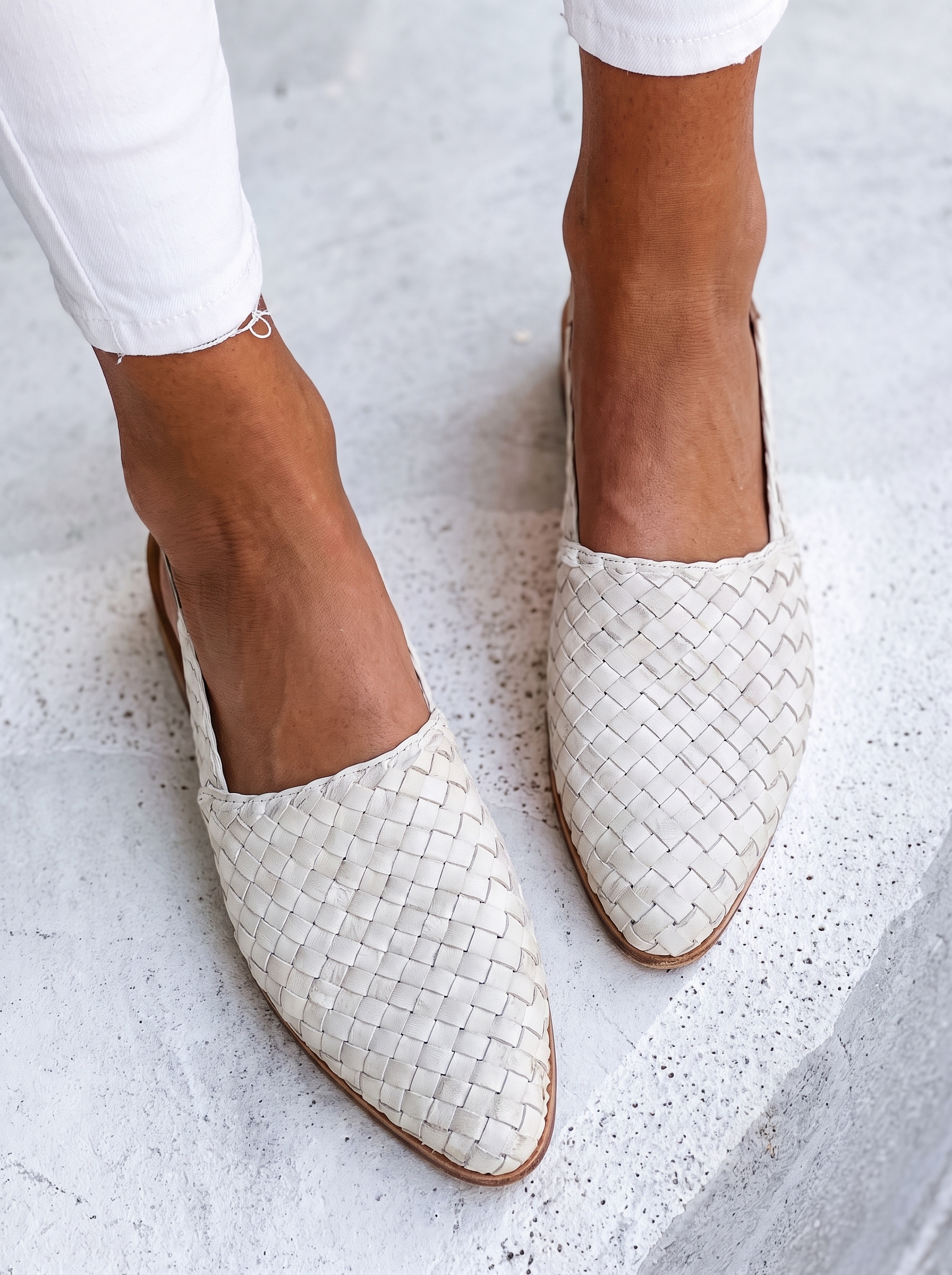 Women's Pointed Toe Flat Buckle Sandals