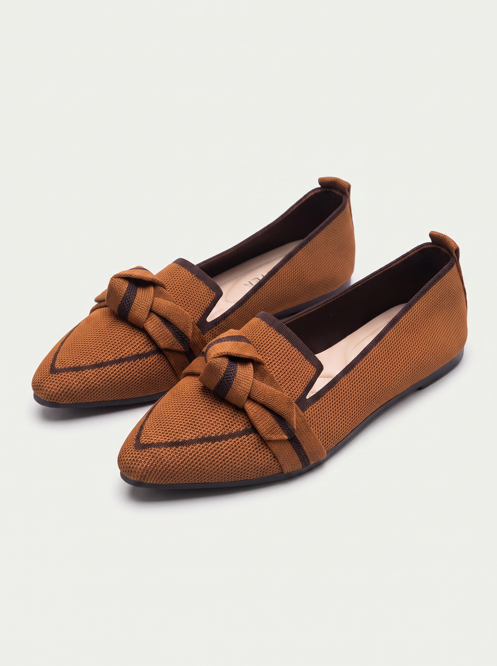 Women's Ballet Flats with Charming Button Details
