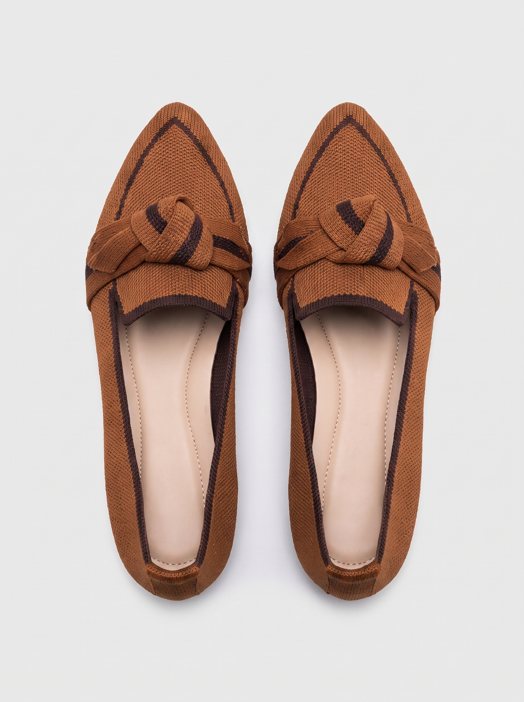 Women's Ballet Flats with Charming Button Details