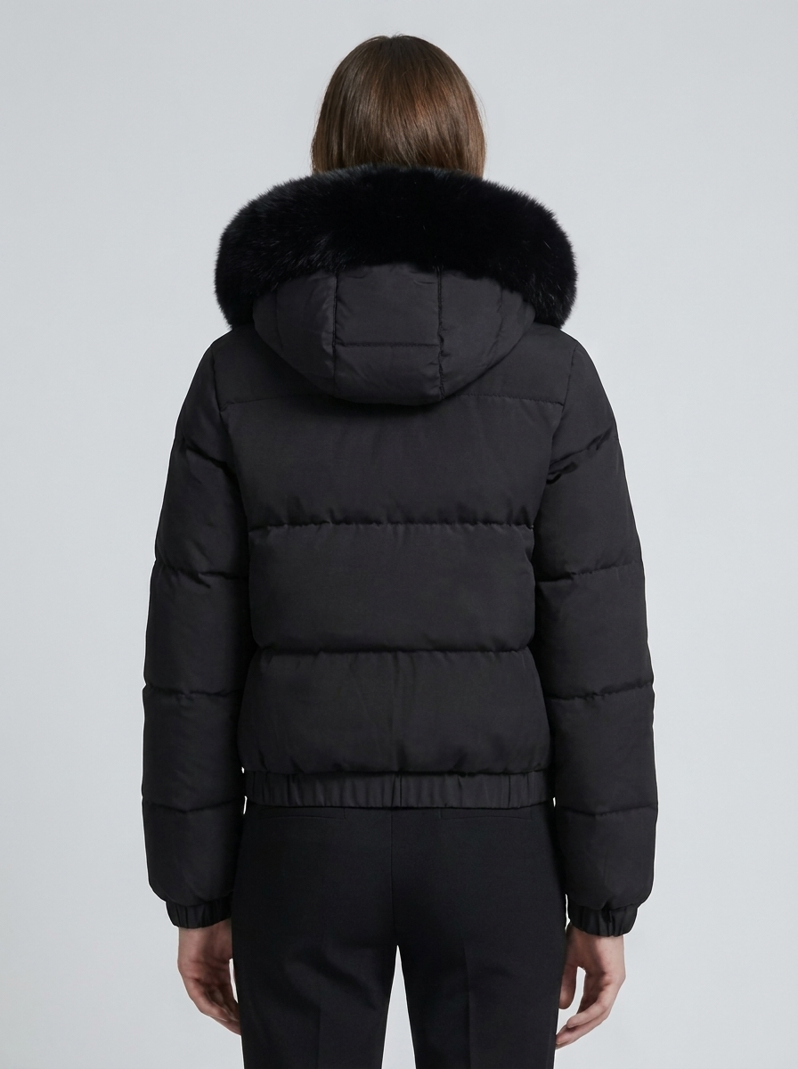Kurze Damen-Steppjacke für den Winter